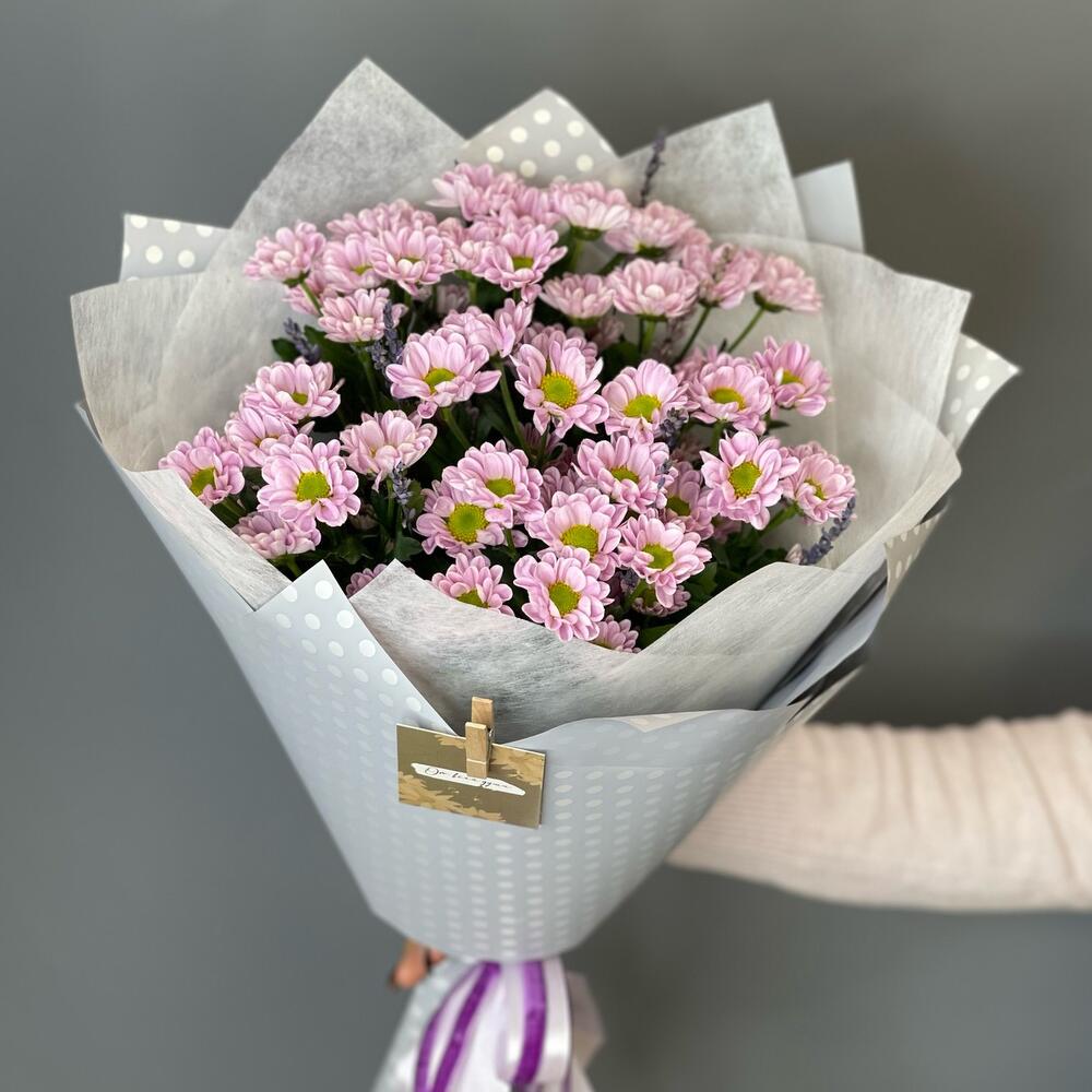 Букет с нежной кустовой хризантемой 