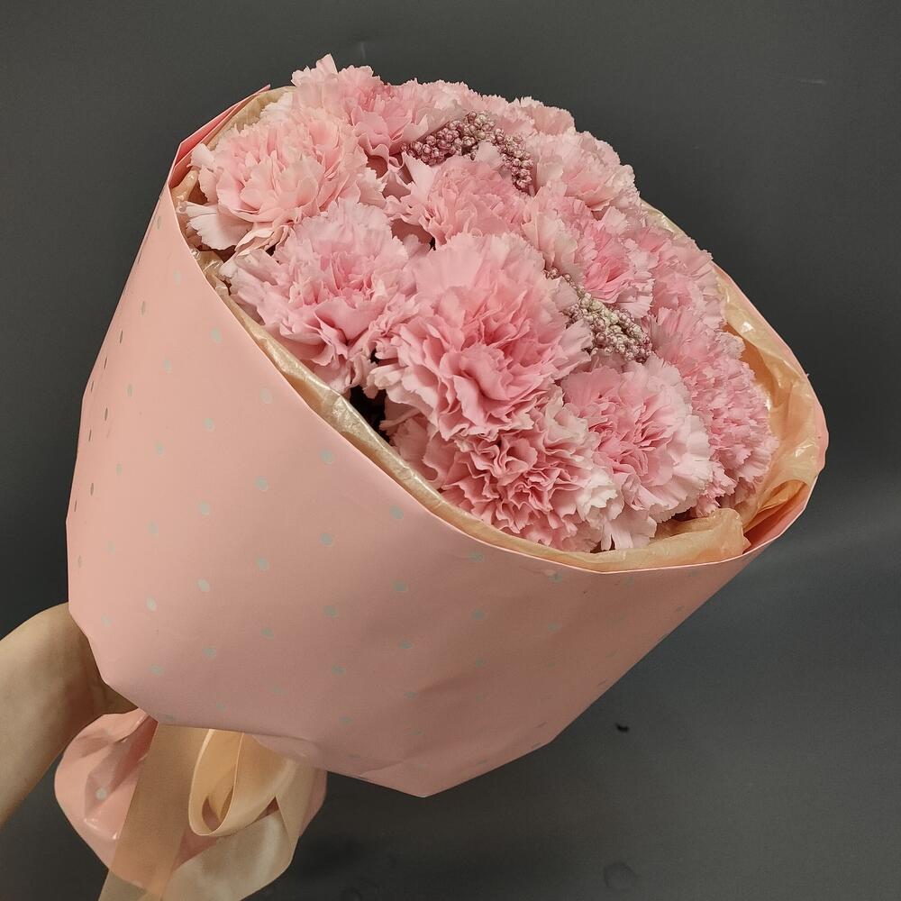 Романтический букет из диантусов Романтический букет из диантусов